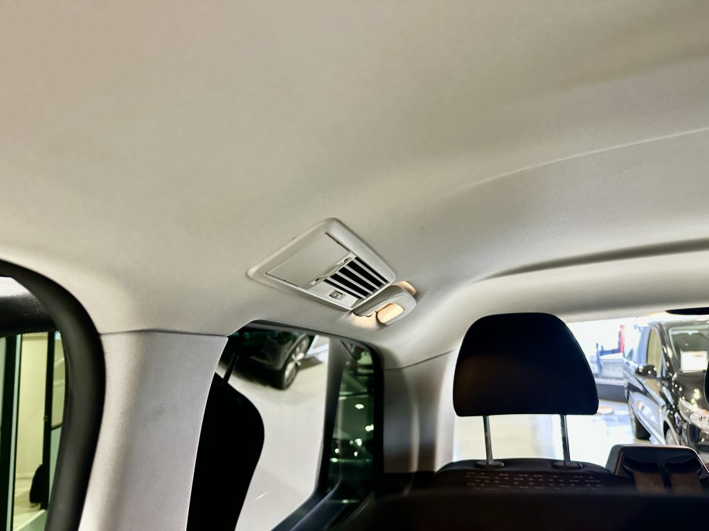 MERCEDES BENZ VITO 116CDI 163CV TOURER PRO 9GTRONIC 9PL. RWD + DOB. PUERTA + LED + PACK SELECT / TURISMO - foto 2