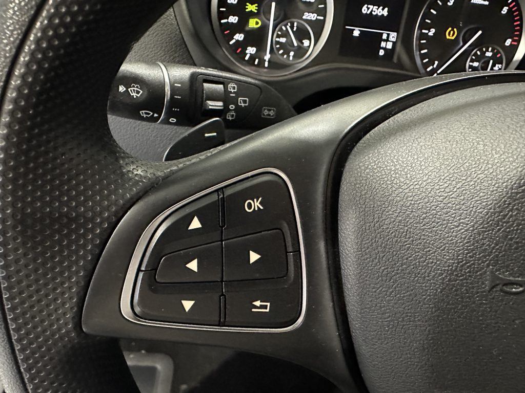 MERCEDES BENZ VITO 116CDI 163CV TOURER PRO 9GTRONIC 9PL. RWD + DOB. PUERTA + LED + PACK SELECT / TURISMO - foto 7