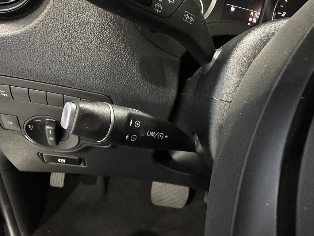 MERCEDES BENZ VITO 116CDI 163CV TOURER PRO 9GTRONIC 9PL. RWD + DOB. PUERTA + LED + PACK SELECT / TURISMO - foto 8