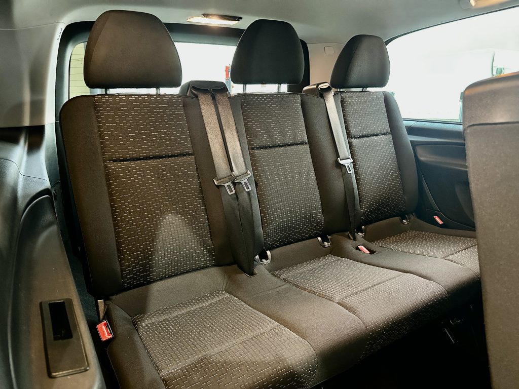 MERCEDES BENZ VITO 116CDI 163CV TOURER PRO 9GTRONIC 9PL. RWD + DOB. PUERTA + LED + PACK SELECT / TURISMO - foto 12