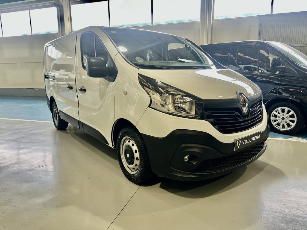 RENAULT TRAFFIC 1.6BLUEDCI 120CV FURGON L1H1 ENERGY FWD 2.7T / CARGA UTIL 1.150 KG - foto 1