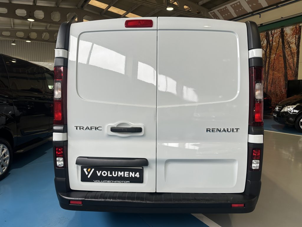 RENAULT TRAFFIC 1.6BLUEDCI 120CV FURGON L1H1 ENERGY FWD 2.7T / CARGA UTIL 1.150 KG - foto 2