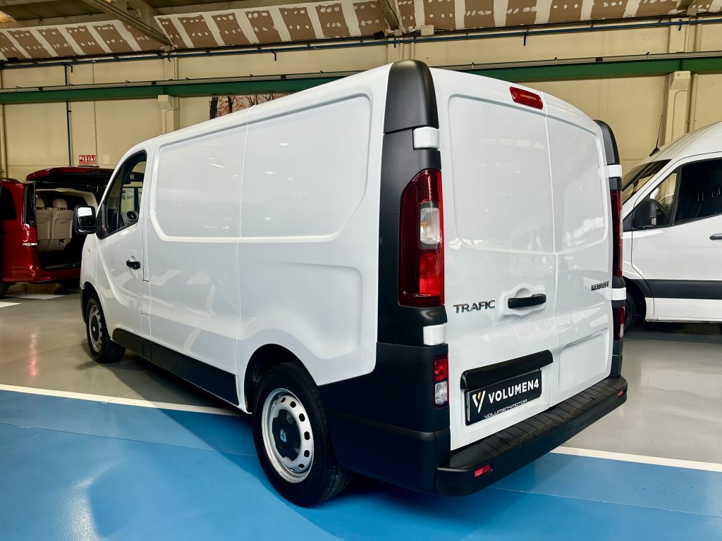 RENAULT TRAFFIC 1.6BLUEDCI 120CV FURGON L1H1 ENERGY FWD 2.7T / CARGA UTIL 1.150 KG - foto 11