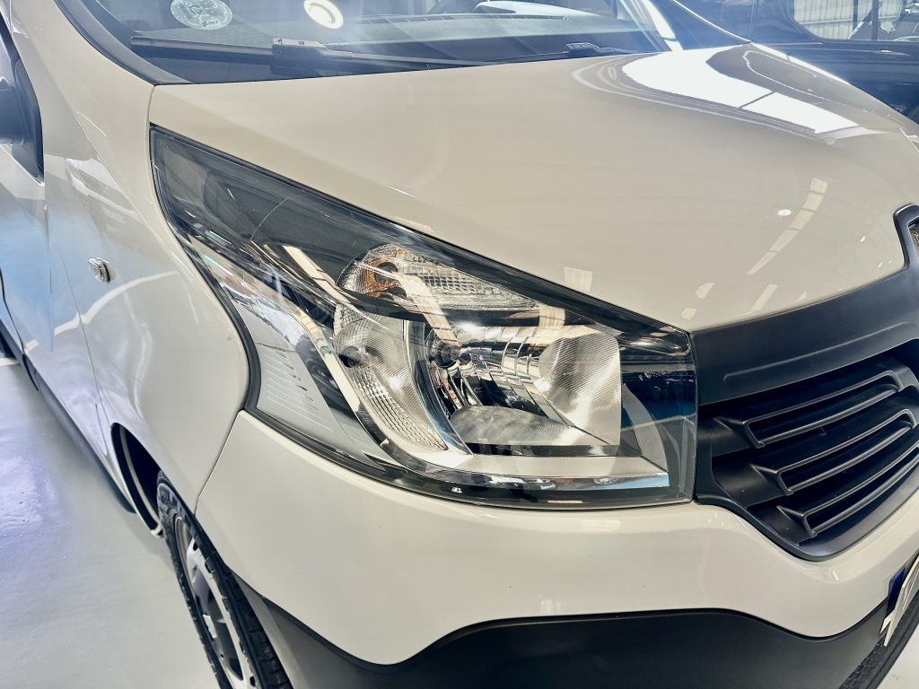 RENAULT TRAFFIC 1.6BLUEDCI 120CV FURGON L1H1 ENERGY FWD 2.7T / CARGA UTIL 1.150 KG - foto 14