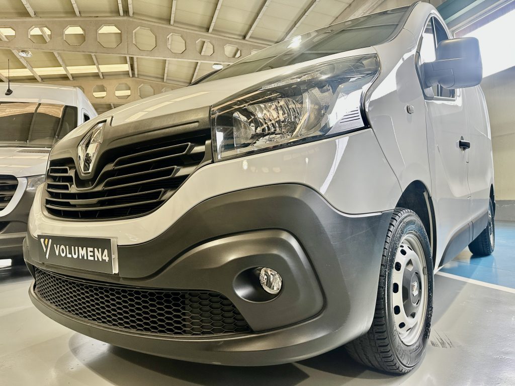 RENAULT TRAFFIC 1.6BLUEDCI 120CV FURGON L1H1 ENERGY FWD 2.7T / CARGA UTIL 1.150 KG - foto 15