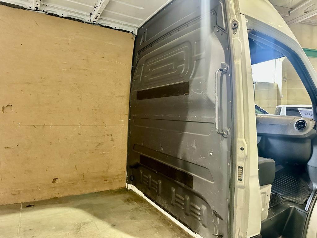 MERCEDES BENZ SPRINTER 314CDI 2.2CDI 143CV FWD FG MEDIO TECHO ELEV 11.3m PANEL + EXTRAS / 3.500 KG - foto 4