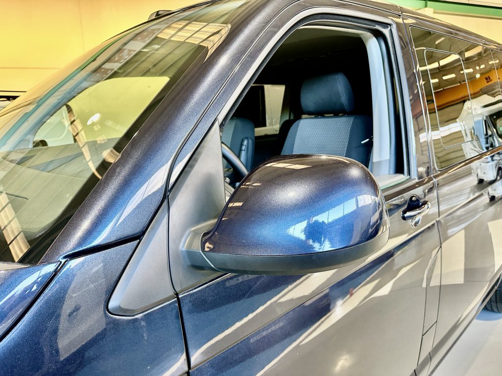 VW CARAVELLE 2.0TDI BMT 150CV T6.1 DSG ORIGIN 8 PL. CORTA SEMINUEVA + EXTRAS / AZUL STARLIGHT - foto 8