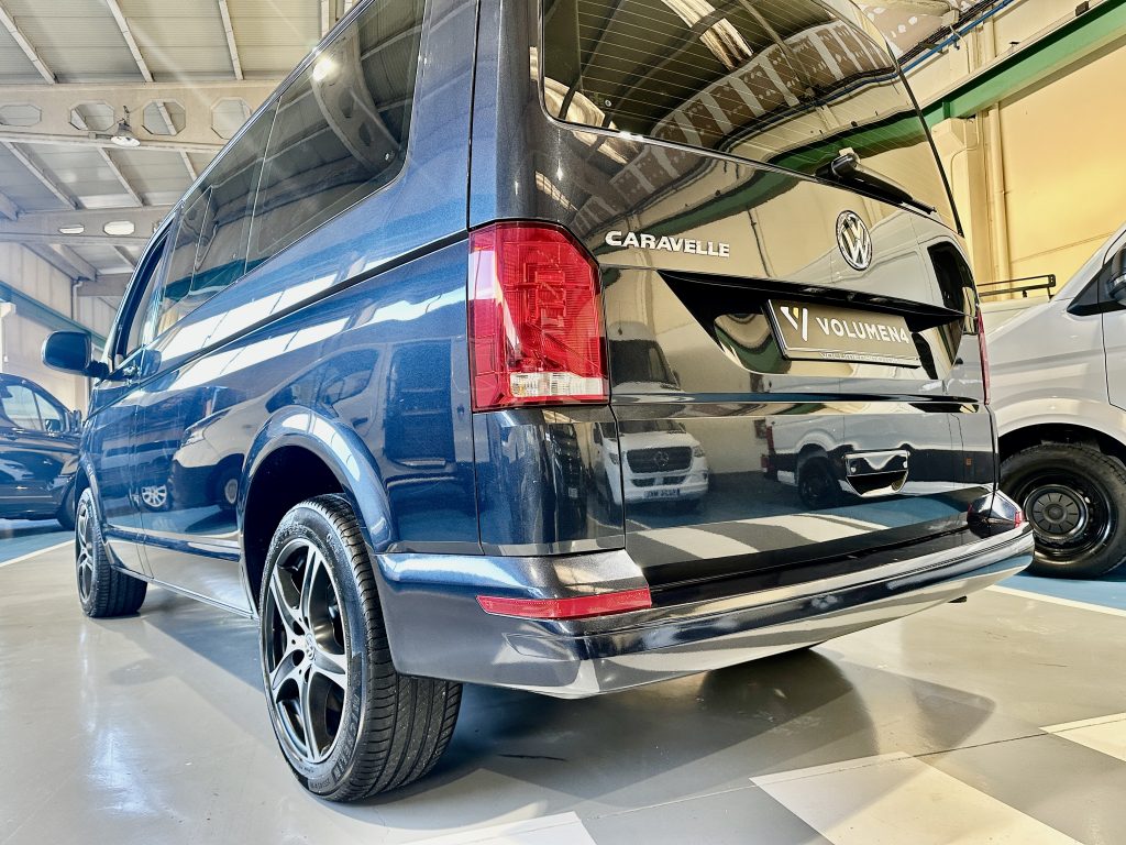 VW CARAVELLE 2.0TDI BMT 150CV T6.1 DSG ORIGIN 8 PL. CORTA SEMINUEVA + EXTRAS / AZUL STARLIGHT - foto 11