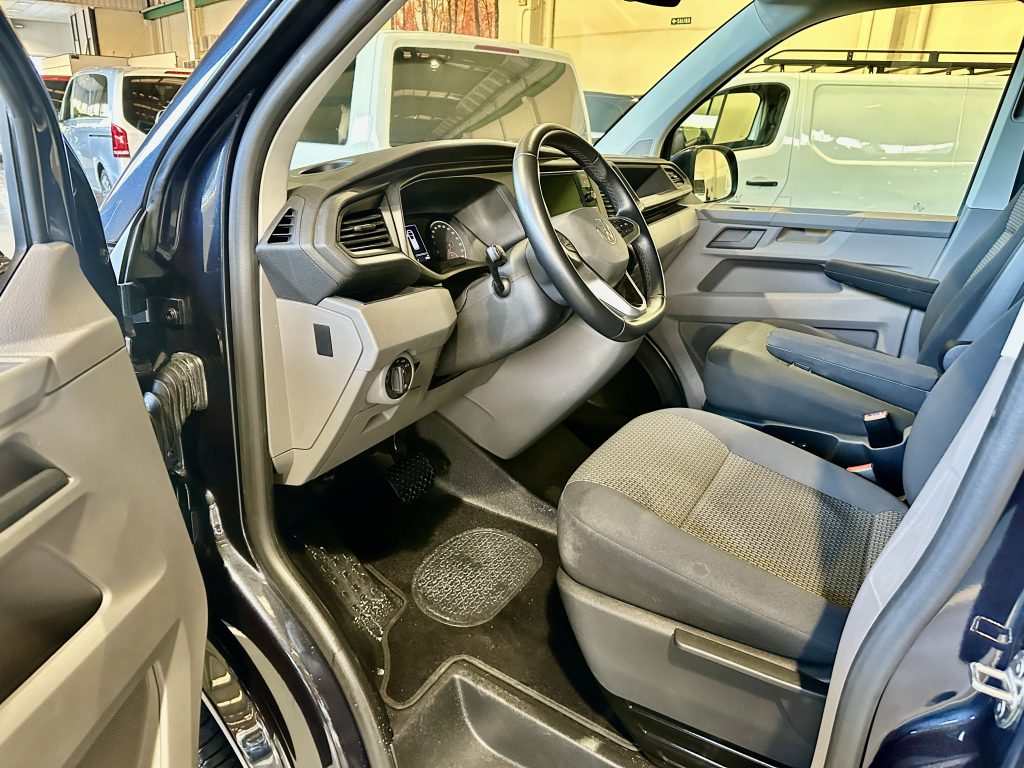 VW CARAVELLE 2.0TDI BMT 150CV T6.1 DSG ORIGIN 8 PL. CORTA SEMINUEVA + EXTRAS / AZUL STARLIGHT - foto 12