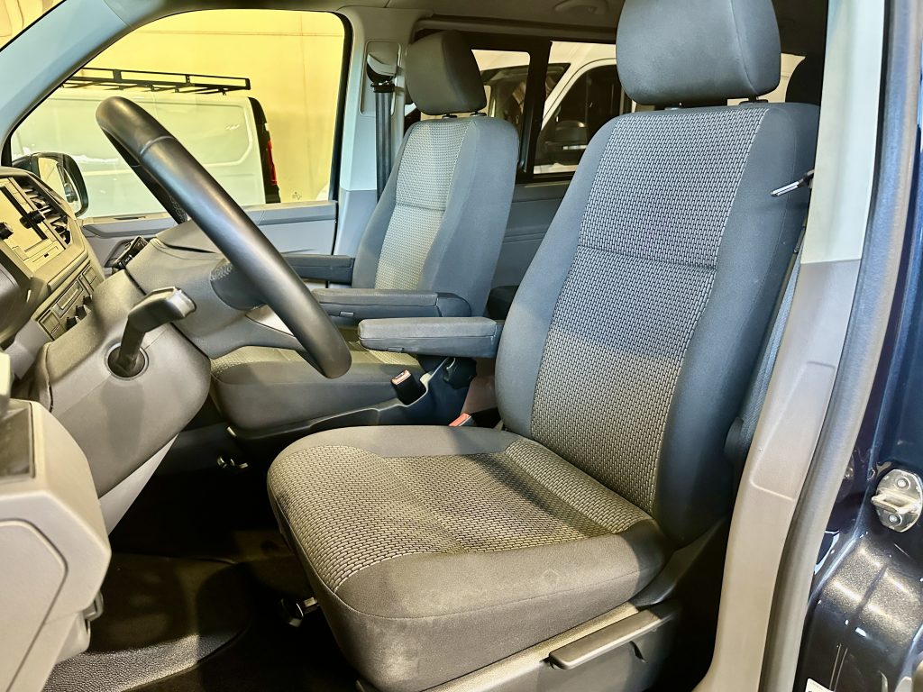 VW CARAVELLE 2.0TDI BMT 150CV T6.1 DSG ORIGIN 8 PL. CORTA SEMINUEVA + EXTRAS / AZUL STARLIGHT - foto 13