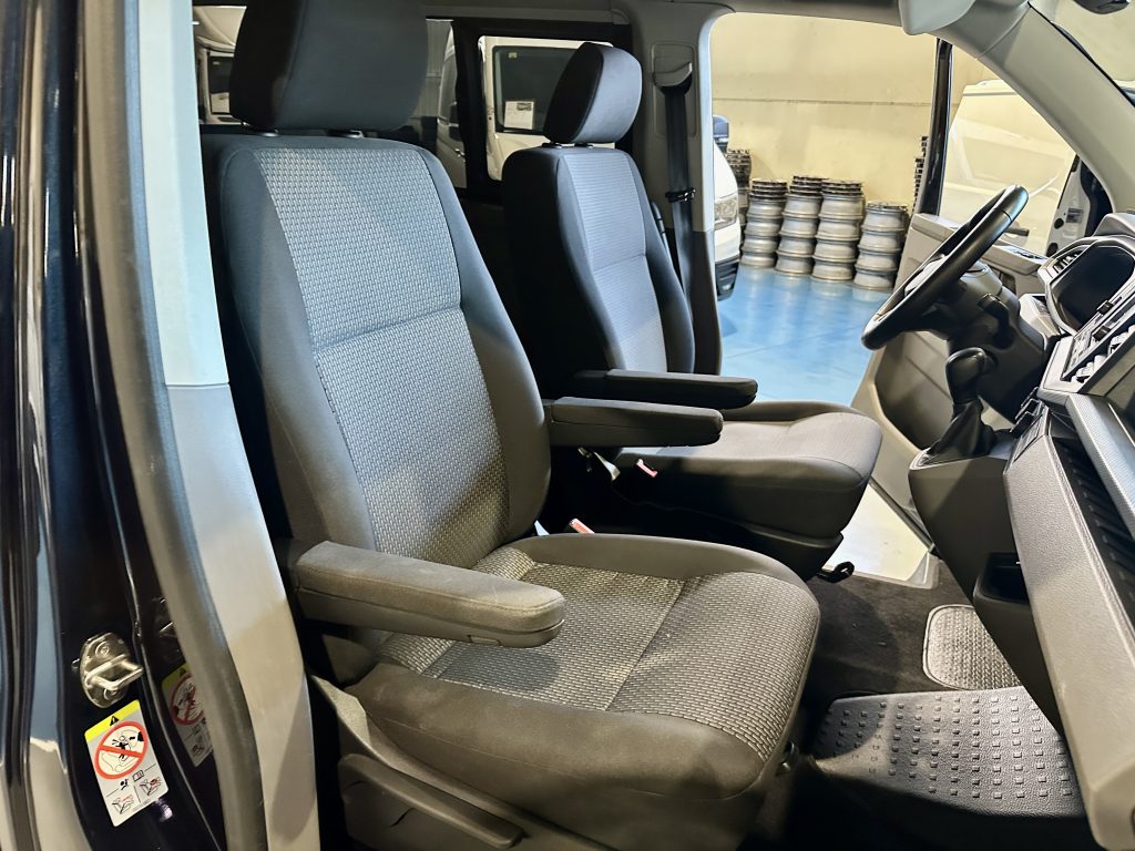 VW CARAVELLE 2.0TDI BMT 150CV T6.1 DSG ORIGIN 8 PL. CORTA SEMINUEVA + EXTRAS / AZUL STARLIGHT - foto 26