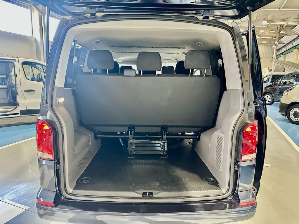 VW CARAVELLE 2.0TDI BMT 150CV T6.1 DSG ORIGIN 8 PL. CORTA SEMINUEVA + EXTRAS / AZUL STARLIGHT - foto 27