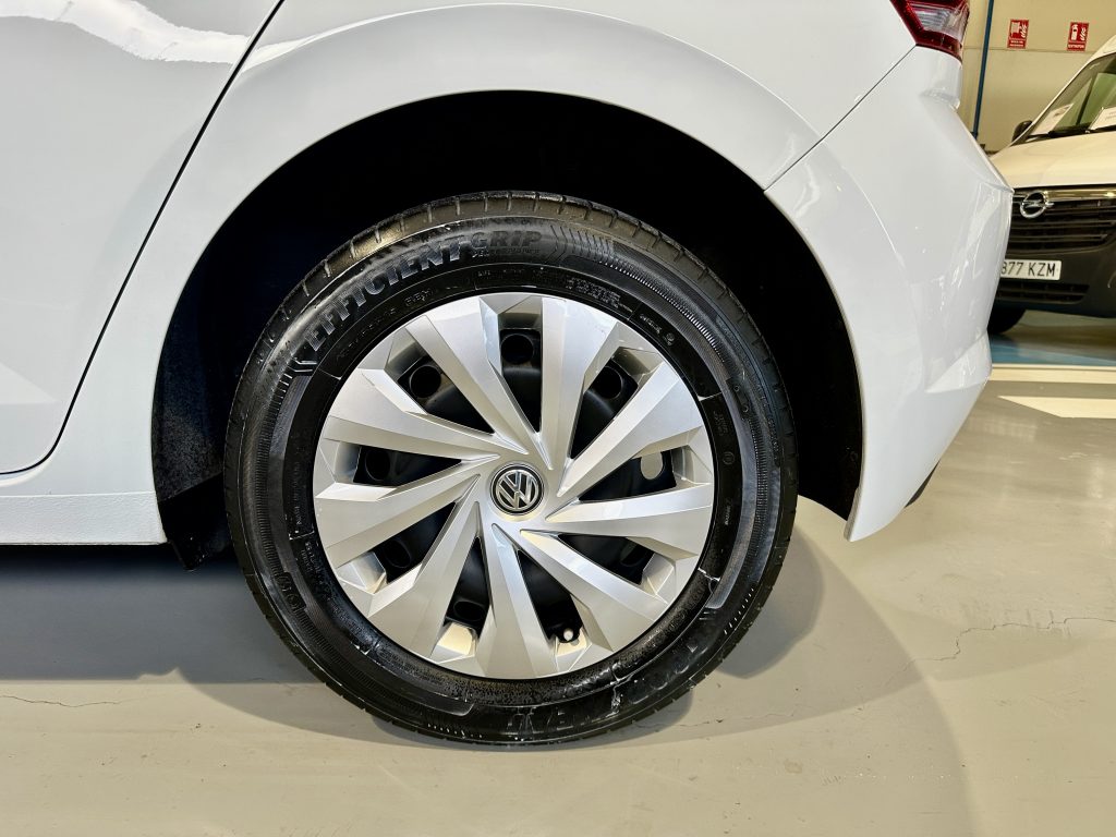 VW POLO 1.0TSI 70KW 95CV ADVANCE 5 PTAS. + EXTRAS / VARIOS EN STOCK - foto 29