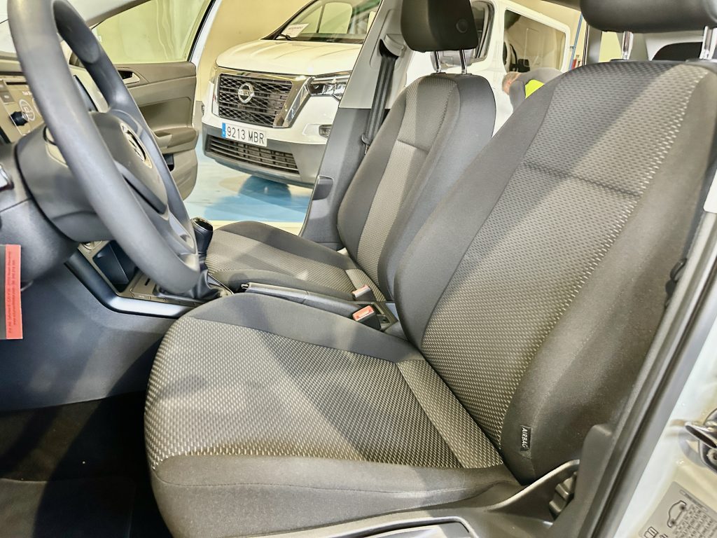 VW POLO 1.0TSI 70KW 95CV ADVANCE 5 PTAS. + EXTRAS / VARIOS EN STOCK - foto 2