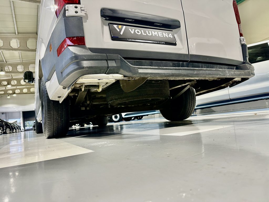 VOLKSWAGEN CRAFTER 2.0TDI 140CV BMT FURGON L3H3 MEDIA T.E. 11.4m3 FWD + EXTRAS / 3.500 KG - foto 15