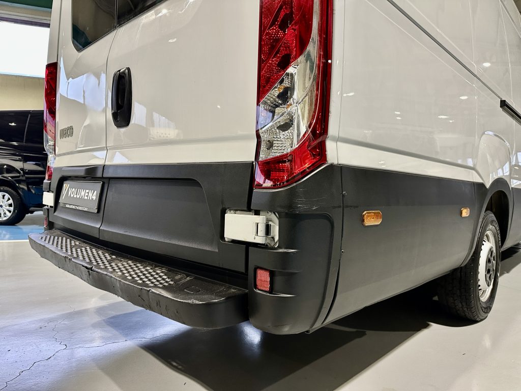 IVECO DAILY 35S14 H 2.3D 136CV FG MIXTA 6PL EXTRALARGA 16m3 T. ELEV. RWD 4.100 D.EJ. / 3.500KG - foto 13