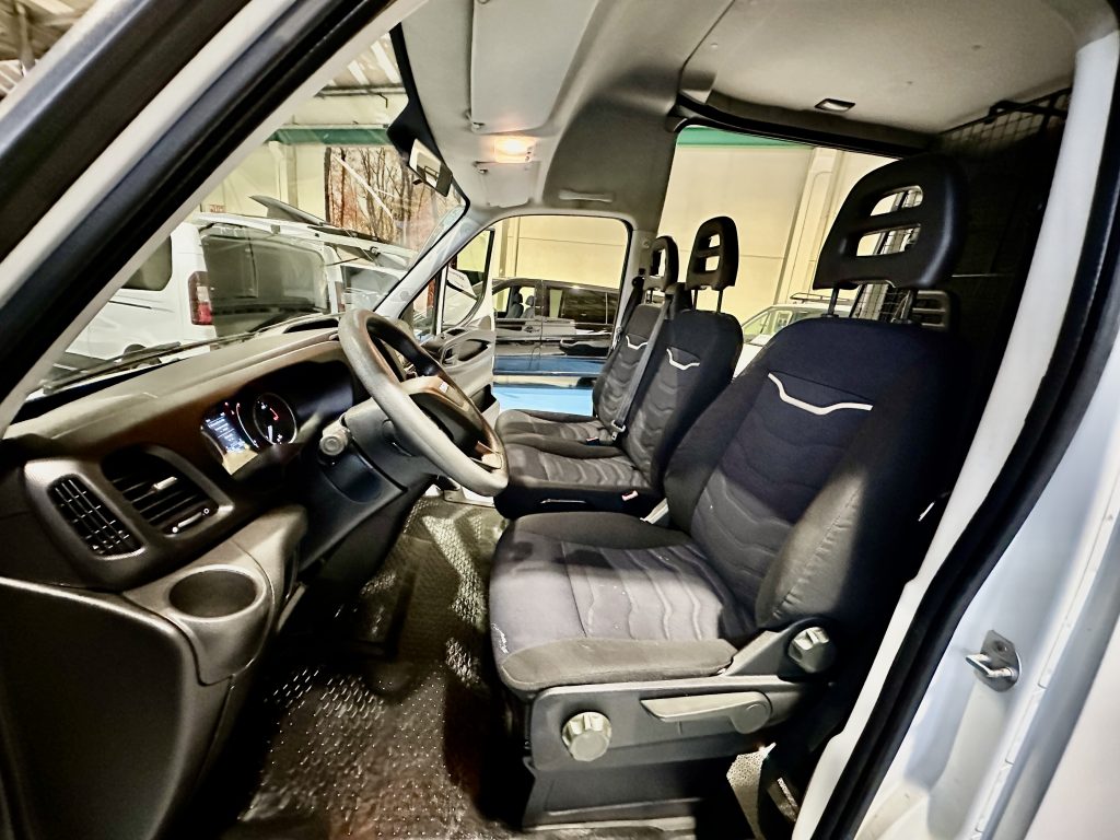 IVECO DAILY 35S14 H 2.3D 136CV FG MIXTA 6PL EXTRALARGA 16m3 T. ELEV. RWD 4.100 D.EJ. / 3.500KG - foto 20