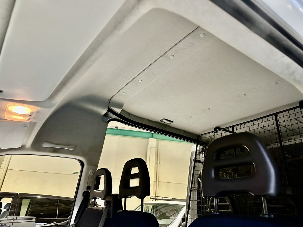 IVECO DAILY 35S14 H 2.3D 136CV FG MIXTA 6PL EXTRALARGA 16m3 T. ELEV. RWD 4.100 D.EJ. / 3.500KG - foto 21