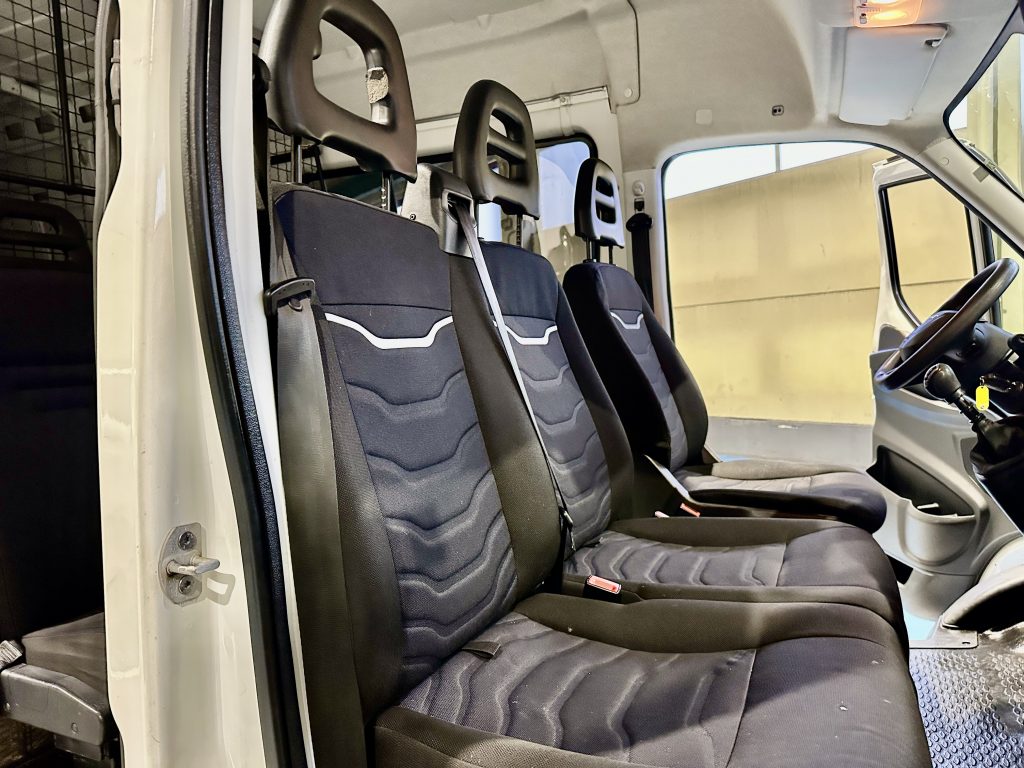 IVECO DAILY 35S14 H 2.3D 136CV FG MIXTA 6PL EXTRALARGA 16m3 T. ELEV. RWD 4.100 D.EJ. / 3.500KG - foto 27