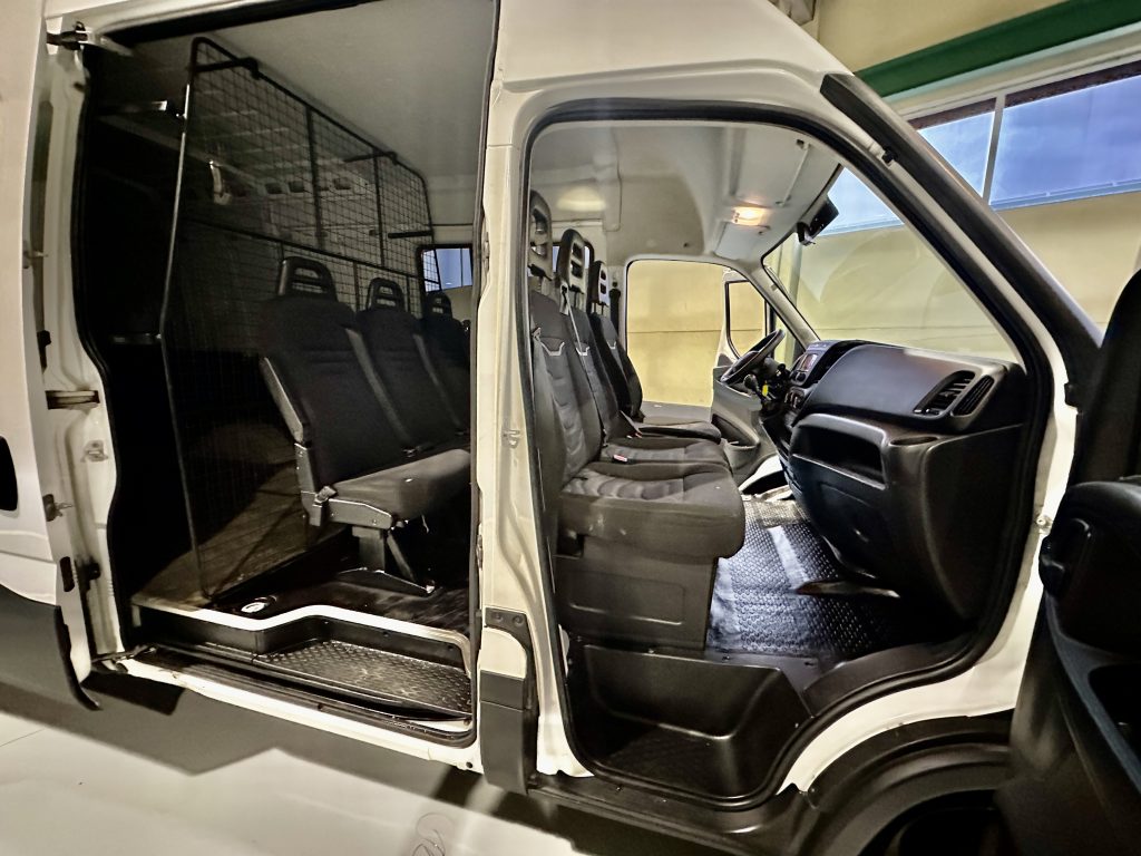 IVECO DAILY 35S14 H 2.3D 136CV FG MIXTA 6PL EXTRALARGA 16m3 T. ELEV. RWD 4.100 D.EJ. / 3.500KG - foto 29
