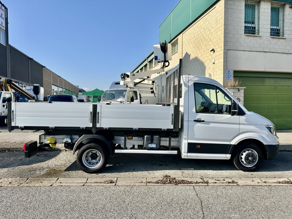 VW CRAFTER 2.0TDI BMT 122CV M6 C/C CHASIS L3 3.640 D.EJES RWD CAJA AB BASCULANTE 3,90 x 2,10 + EXTRAS / 3.500KG - foto 12