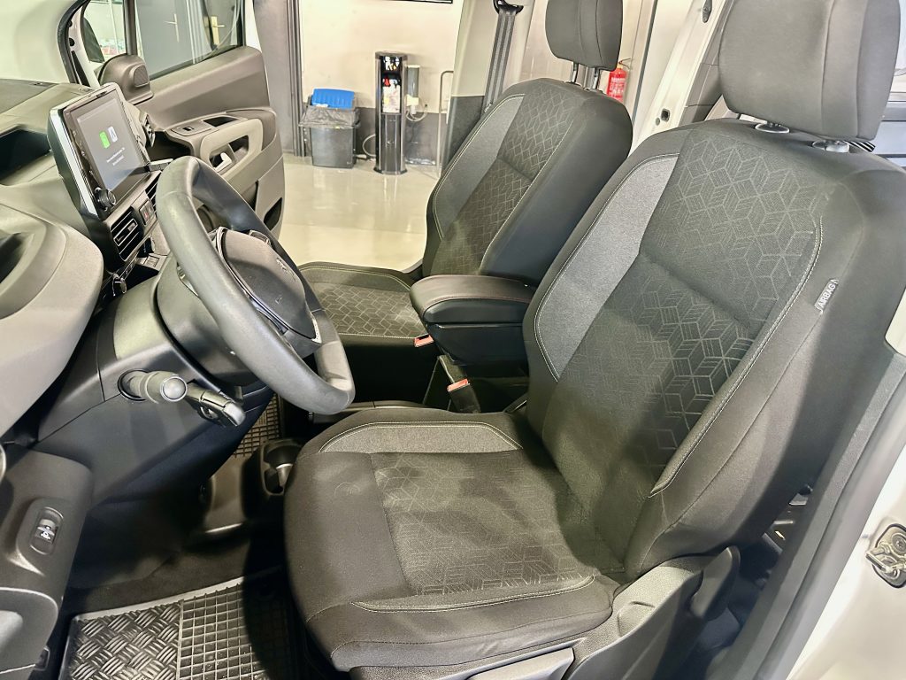 PEUGEOT RIFTER 1.5 BlueHDI 100CV LONG 5 PL. ACTIVE PACK ALLURE + PACK VIVIENDA by TINKERVAN - foto 17