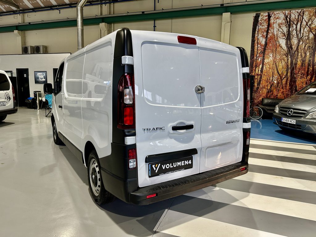 RENAULT TRAFFIC 2.0 BLUEDCI 120CV FURGON L1 H1 ENERGY 2.7T / FULL LED + EXTRAS - foto 4