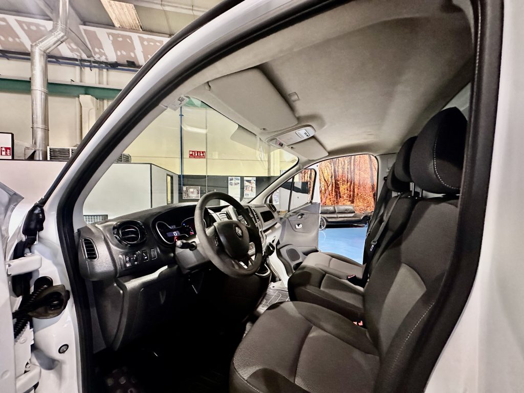 RENAULT TRAFFIC 2.0 BLUEDCI 120CV FURGON L1 H1 ENERGY 2.7T / FULL LED + EXTRAS - foto 13