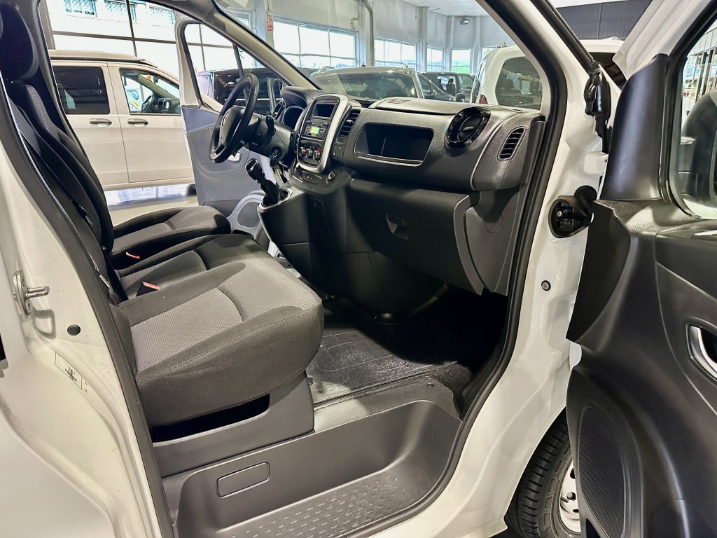 RENAULT TRAFFIC 2.0 BLUEDCI 120CV FURGON L1 H1 ENERGY 2.7T / FULL LED + EXTRAS - foto 18