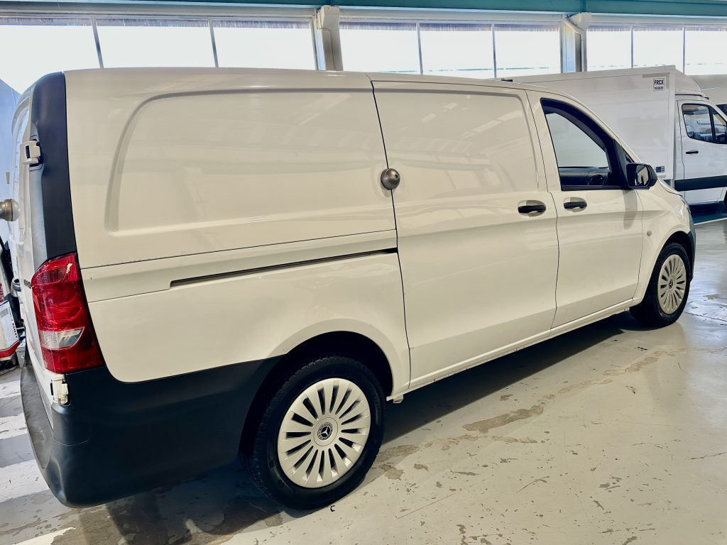 MERCEDES BENZ VITO 114CDI 2.0CDI 136CV 9GTRONIC FURGON PRO LARGA RWD (T. TRAS.) + CLIMATIZADOR + EXTRAS - foto 29