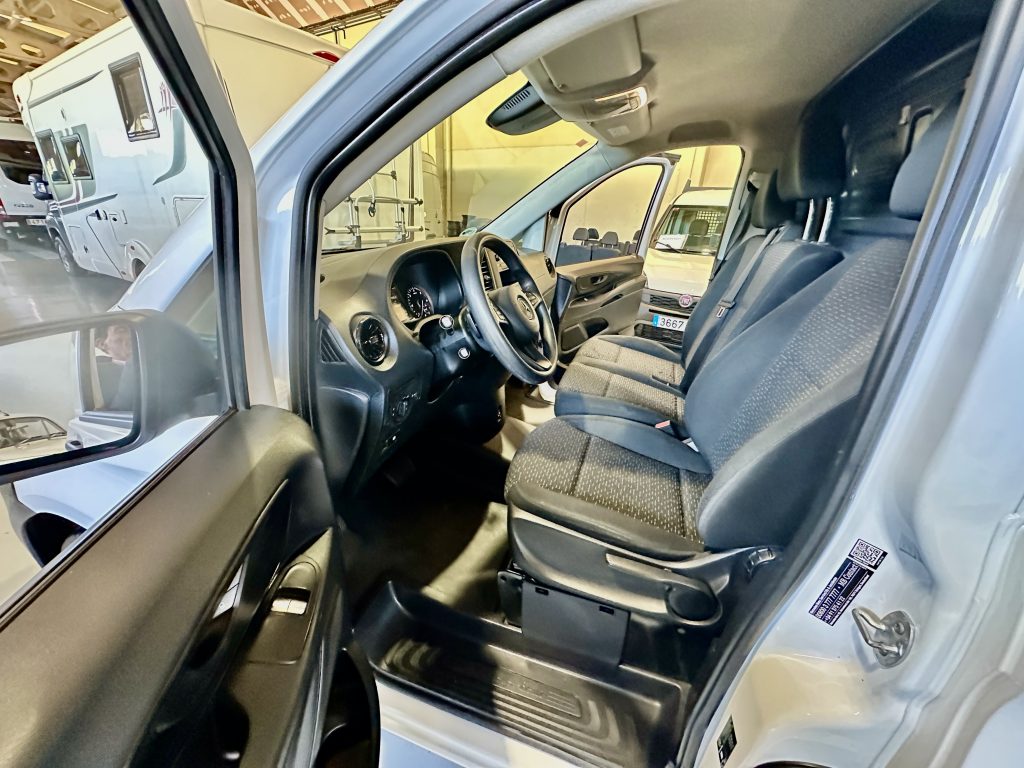 MERCEDES BENZ VITO 114CDI 2.0CDI 136CV 9GTRONIC FURGON PRO LARGA RWD (T. TRAS.) + CLIMATIZADOR + EXTRAS - foto 4
