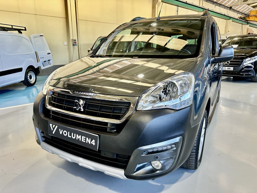 PEUGEOT PARTNER 1.2 PURETECH 110CV ADVENTURE EDITION CLIMA + NAV / TURISMO - foto 3