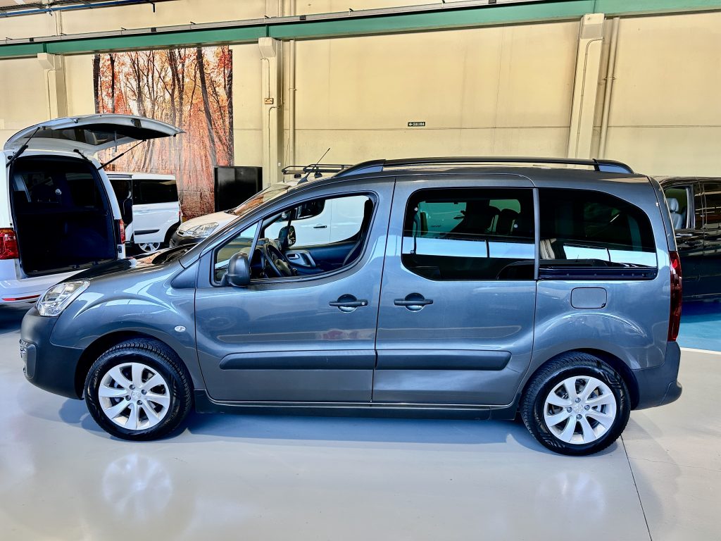 PEUGEOT PARTNER 1.2 PURETECH 110CV ADVENTURE EDITION CLIMA + NAV / TURISMO - foto 4