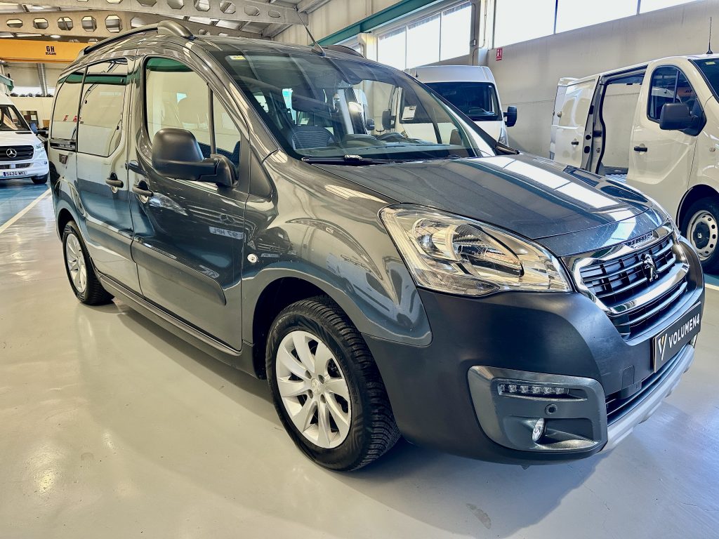 PEUGEOT PARTNER 1.2 PURETECH 110CV ADVENTURE EDITION CLIMA + NAV / TURISMO - foto 7