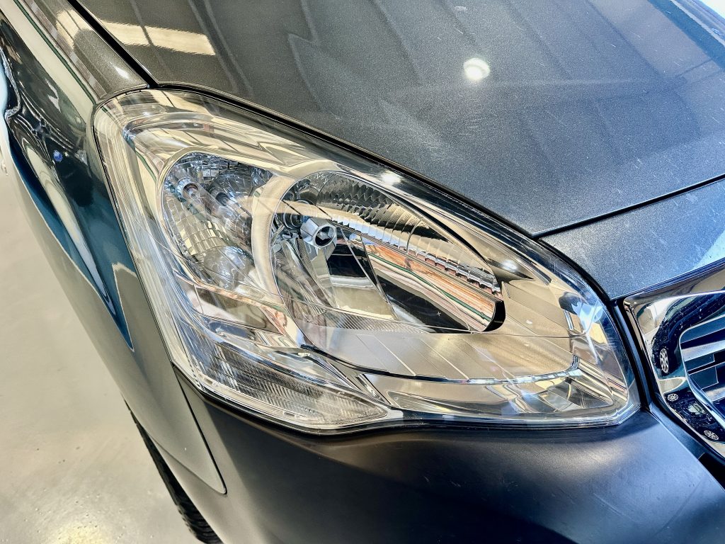 PEUGEOT PARTNER 1.2 PURETECH 110CV ADVENTURE EDITION CLIMA + NAV / TURISMO - foto 8