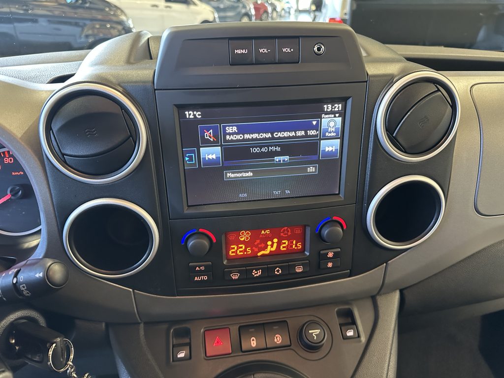PEUGEOT PARTNER 1.2 PURETECH 110CV ADVENTURE EDITION CLIMA + NAV / TURISMO - foto 12
