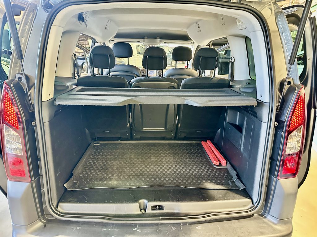 PEUGEOT PARTNER 1.2 PURETECH 110CV ADVENTURE EDITION CLIMA + NAV / TURISMO - foto 15