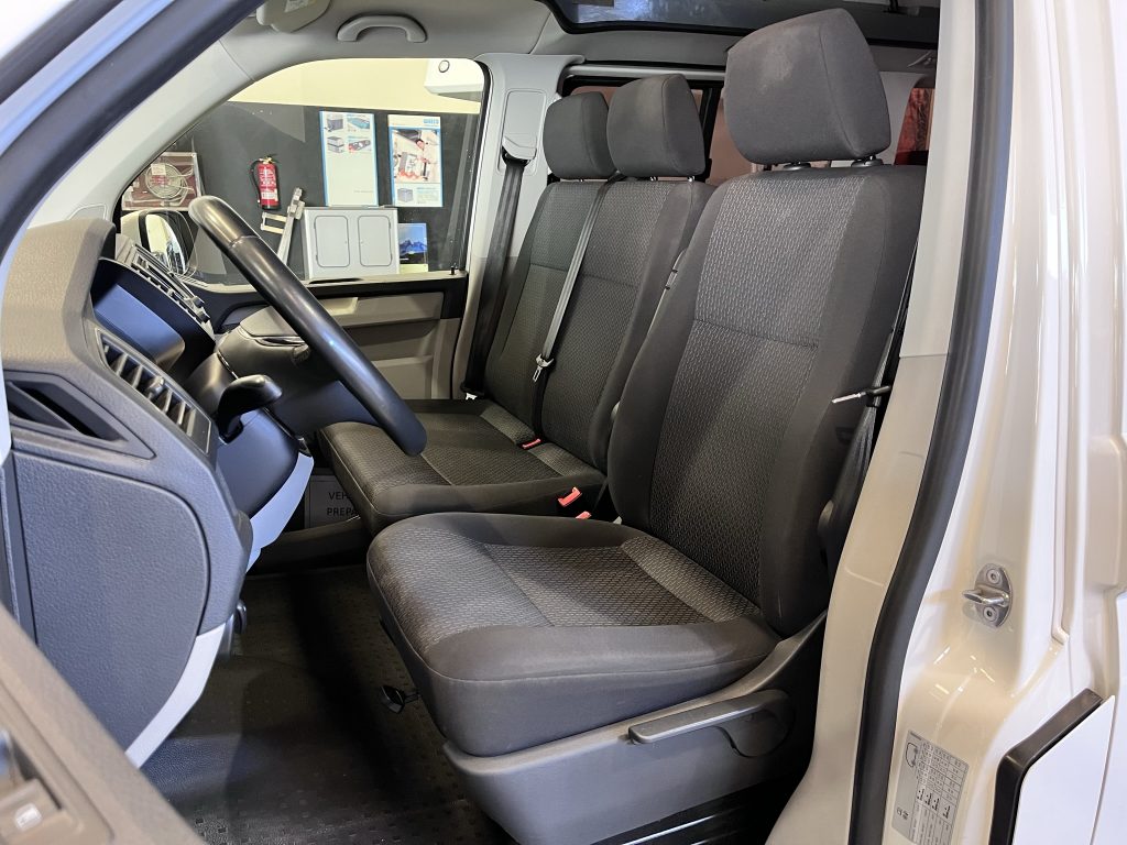 VOLKSWAGEN CARAVELLE 2.0TDI 102CV BMT PACK VIVIENDA + TECHO ELEVABLE REIMO + EXTRAS - foto 11