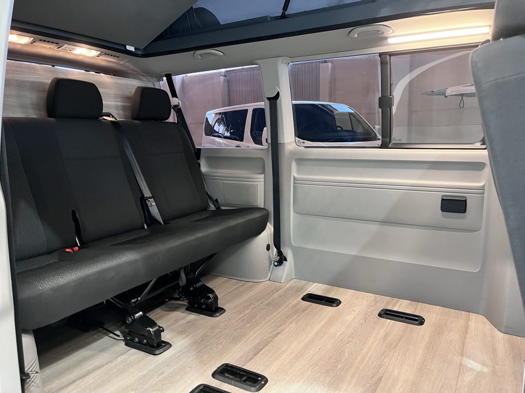 VOLKSWAGEN CARAVELLE 2.0TDI 102CV BMT PACK VIVIENDA + TECHO ELEVABLE REIMO + EXTRAS - foto 22