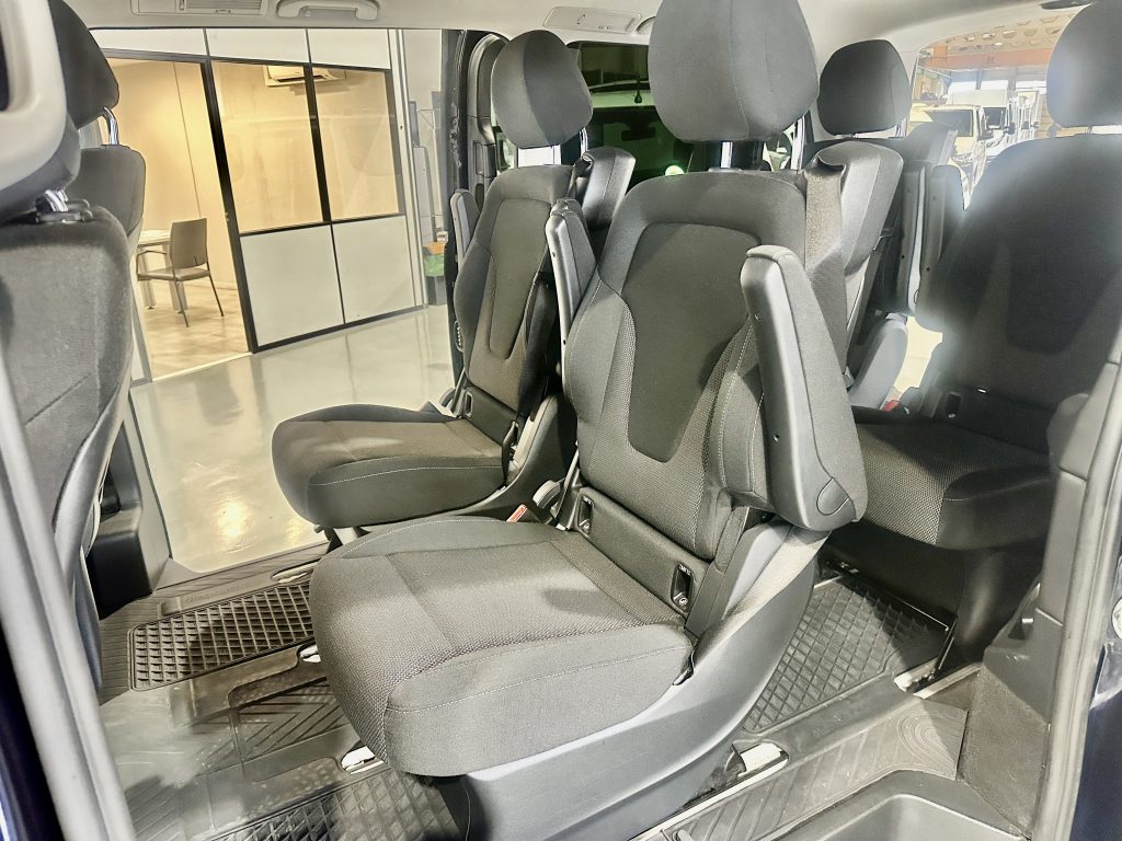 MB V220d 163CV 7GTRONIC LARGA PAQ EXCLUSIVE 6 PL. DOBLE PTA. + LED + EXTRAS / AZUL CAVANSITA - foto 1