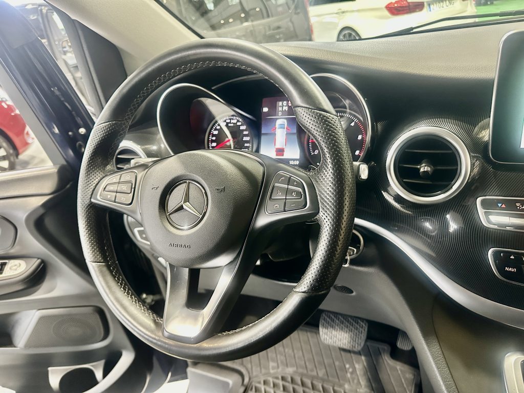 MB V220d 163CV 7GTRONIC LARGA PAQ EXCLUSIVE 6 PL. DOBLE PTA. + LED + EXTRAS / AZUL CAVANSITA - foto 4