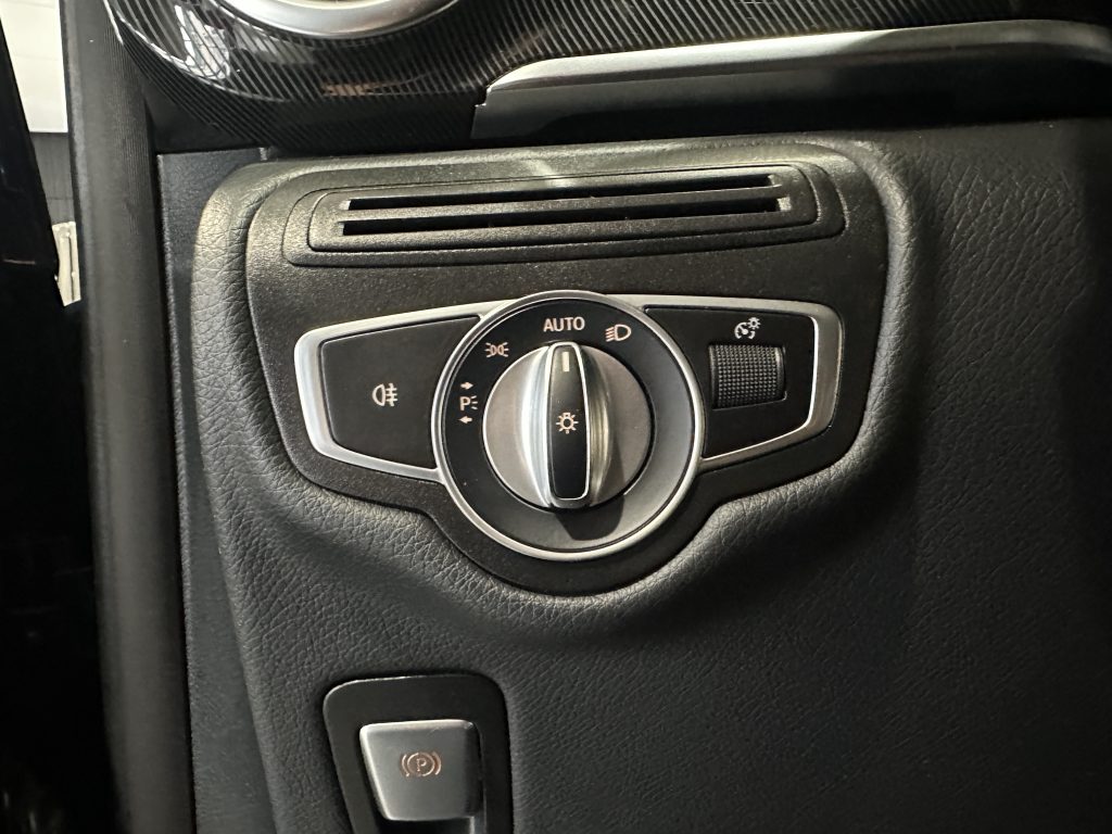 MB V220d 163CV 7GTRONIC LARGA PAQ EXCLUSIVE 6 PL. DOBLE PTA. + LED + EXTRAS / AZUL CAVANSITA - foto 5