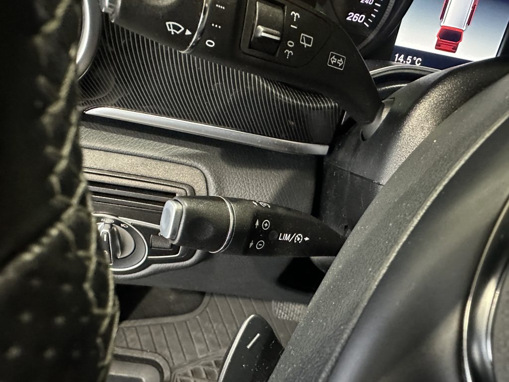 MB V220d 163CV 7GTRONIC LARGA PAQ EXCLUSIVE 6 PL. DOBLE PTA. + LED + EXTRAS / AZUL CAVANSITA - foto 8