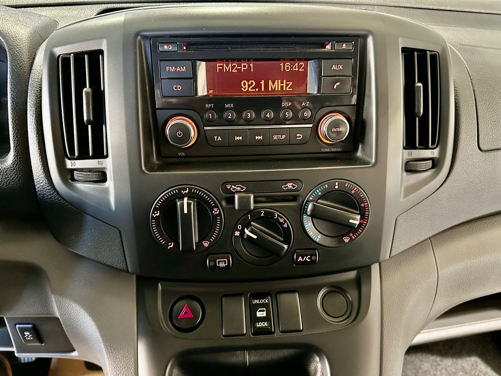 NISSAN NV200 1.5DCI 90CV EVALIA PREMIUM PORTON + D. PTA. LAT. + PACK VIVIENDA «BY TINKERVAN» - foto 30