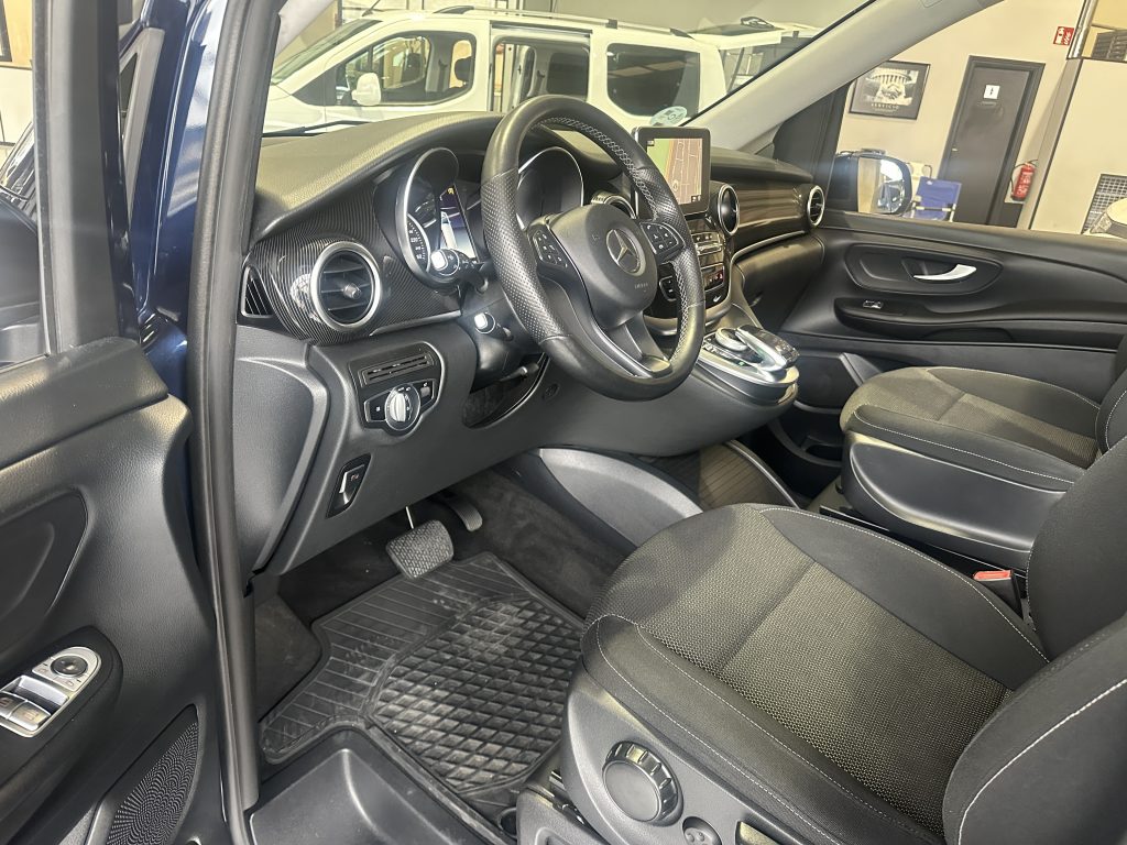 MB V220d 163CV 7GTRONIC LARGA PAQ EXCLUSIVE 6 PL. DOBLE PTA. + LED + EXTRAS / AZUL CAVANSITA - foto 29