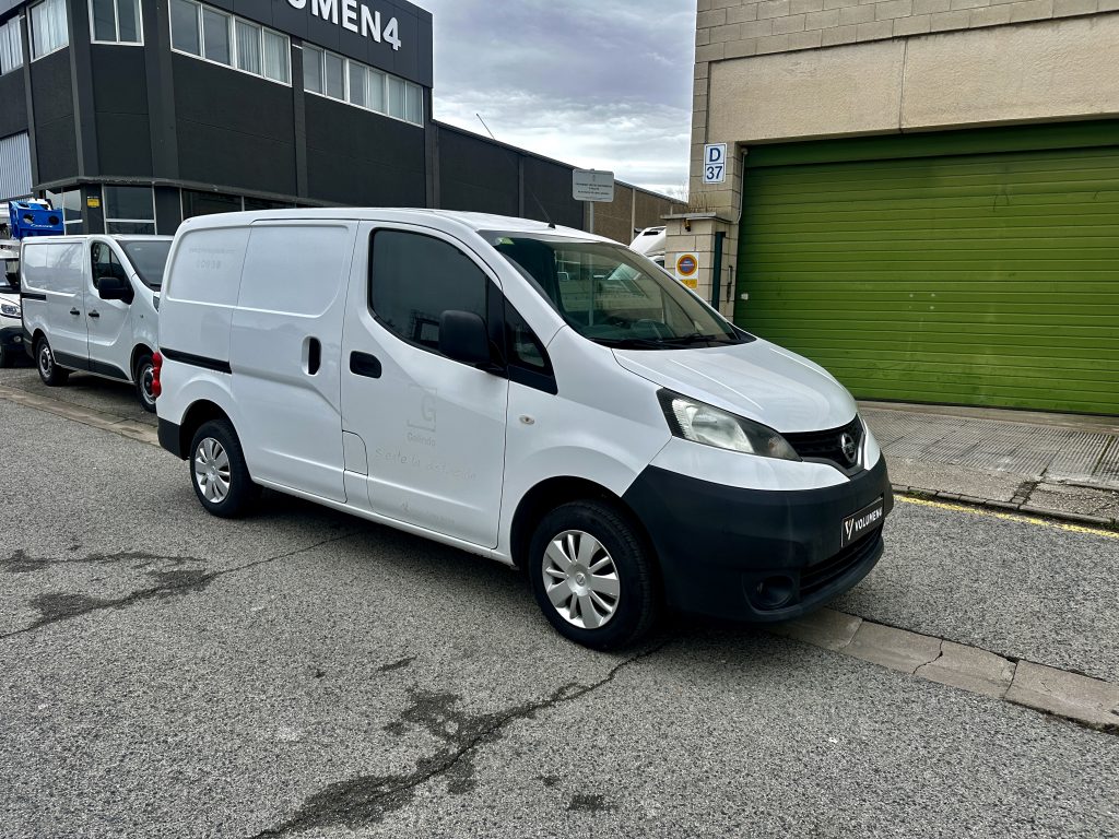 NISSAN NV200 1.5DCI 110CV FURGÓN COMFORT L1 4,2m3 DOBLE PTA LATERAL / 880KG CARGA UTIL - foto 35