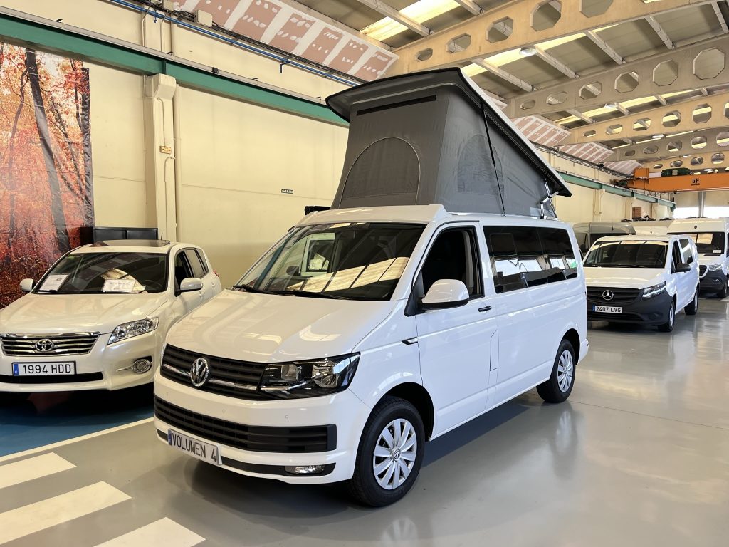 VOLKSWAGEN CARAVELLE T6 2.0TDI 102CV BMT PACK VIVIENDA BYTINKERVAN + TECHO ELEV SCA - foto 2