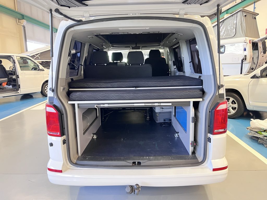 VOLKSWAGEN CARAVELLE T6 2.0TDI 102CV BMT PACK VIVIENDA BYTINKERVAN + TECHO ELEV SCA - foto 11