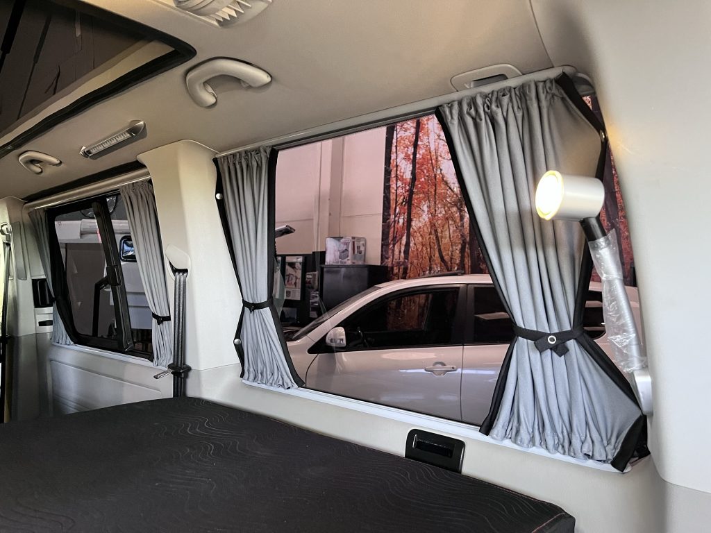 VOLKSWAGEN CARAVELLE T6 2.0TDI 102CV BMT PACK VIVIENDA BYTINKERVAN + TECHO ELEV SCA - foto 13