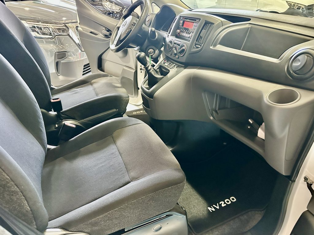 NISSAN NV200 1.5DCI 110CV FURGÓN COMFORT L1 4,2m3 DOBLE PTA LATERAL / 880KG CARGA UTIL - foto 21